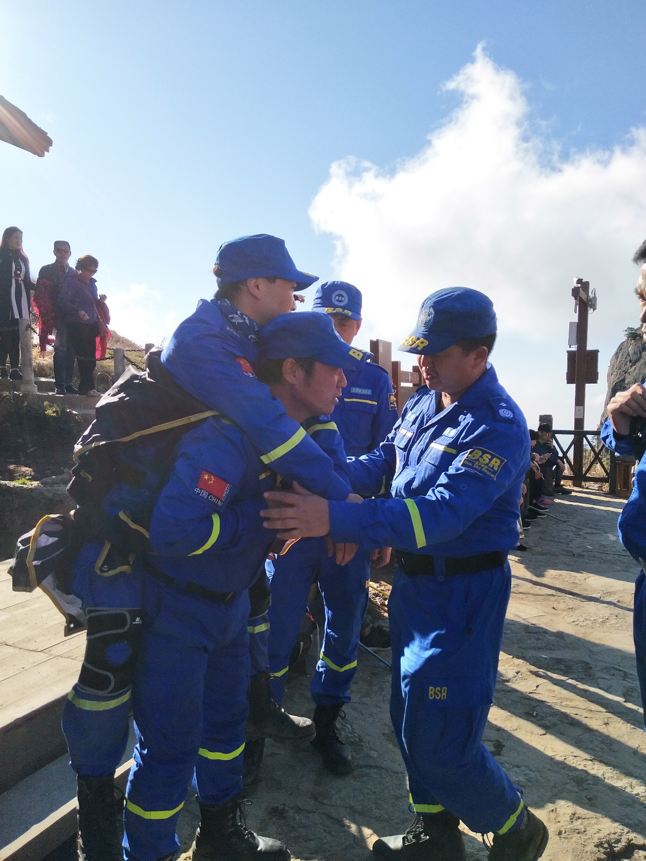 开云官方入口 -关于西城雪豹队鏖战燕山暴熊队，马拉松公开赛爆冷，转换速度占优。客场静默反击的信息