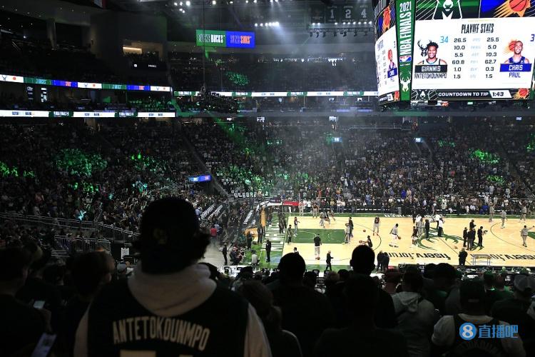 开云全站app -关于密尔沃基雄鹿训练开放日；国际比赛日复出首秀引欢呼；德国杯在即；高层口径保持一致的信息